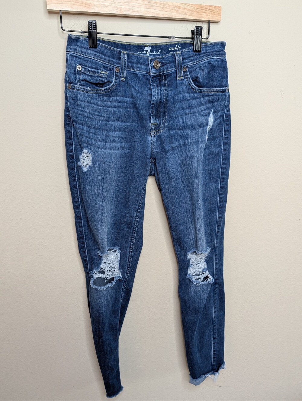 7 For All Mankind Ankle Gwenevere Skinny Jeans Distressed Size 27